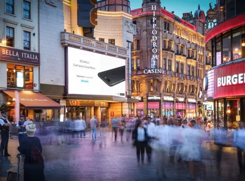 Leicester Square Screen 封面图